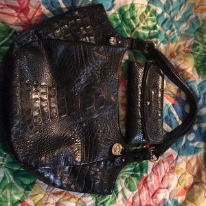 Like new Brahmin large tote with matching billfold